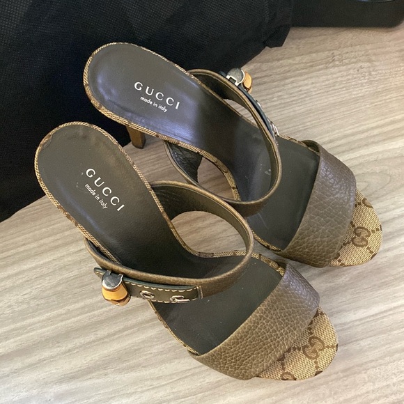 HOST PICK 🔥GUCCI AUTHENTIC THANOIE BAMBOO SANDALS / HEELS 37.5 - Picture 3 of 10